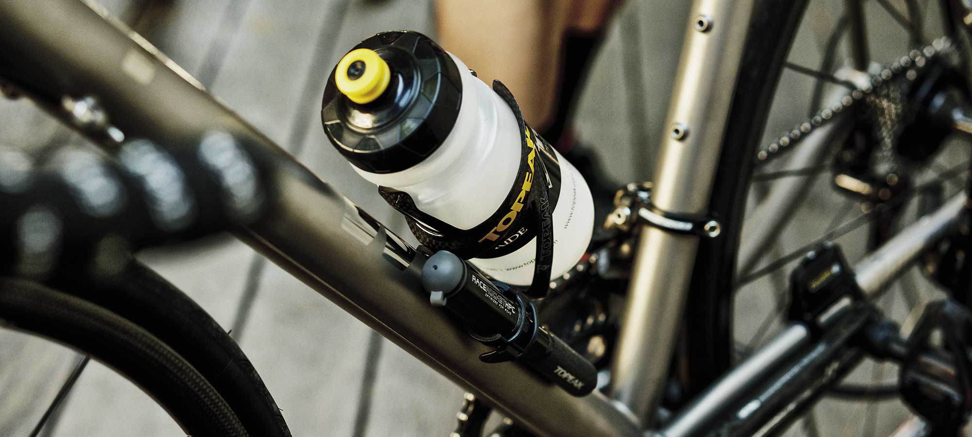 Fahrrad-Flaschenhalter verstellbar Rot — Talk-Point